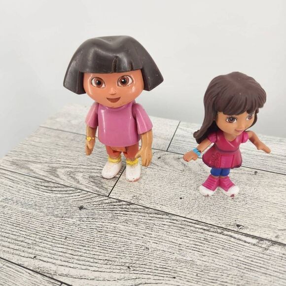 Dora the Explorer Figure Bundle of Vintage / Newer Figures Good Gently Loved Con - Picture 3 of 5